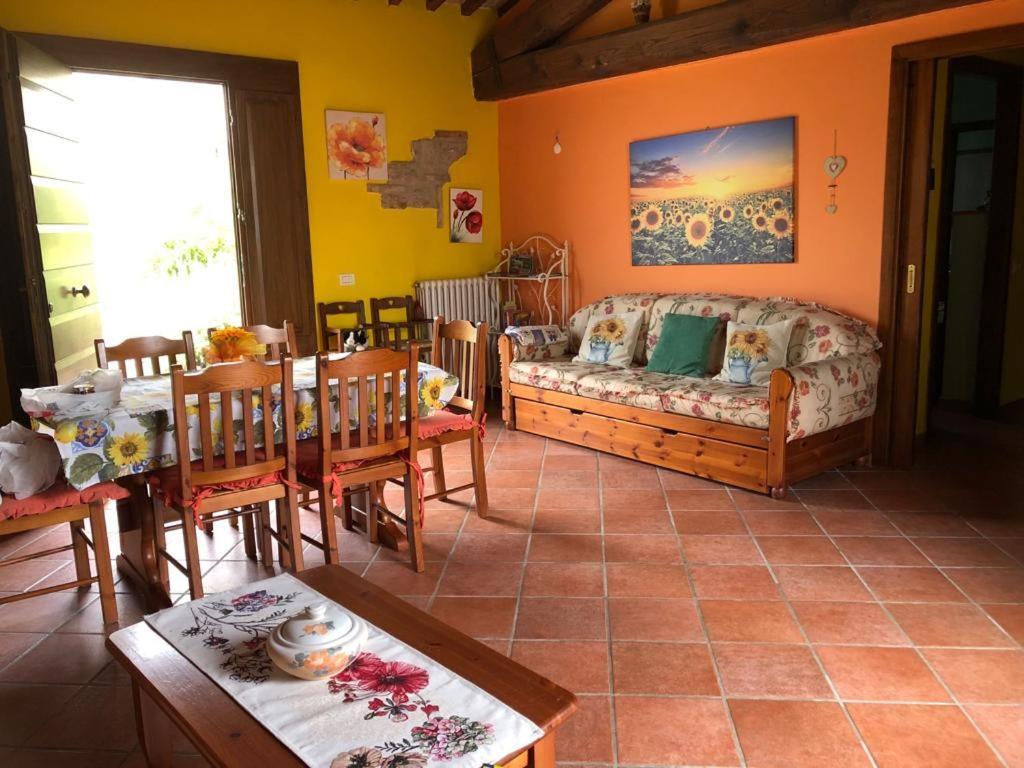 Casa Country House Girasole Vakantie Huis-Wakacje Huis アッシャーノ エクステリア 写真