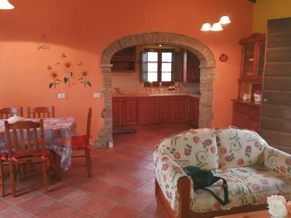 Casa Country House Girasole Vakantie Huis-Wakacje Huis アッシャーノ エクステリア 写真